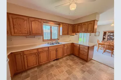 2411 Kenwood Drive SW, Willmar, MN 56201 - Photo 11