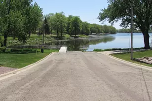 214 W Anna St, Fairmont, MN 56031 - Photo 29