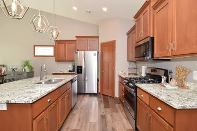 716 S Creek Drive N, Champlin, MN 55316 - Photo 15