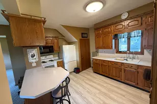 209 S Spring Ave, Springfield, MN 56087 - Photo 3