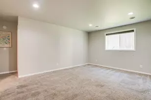 3255 10th St N, Fargo, ND 58102 - Photo 37