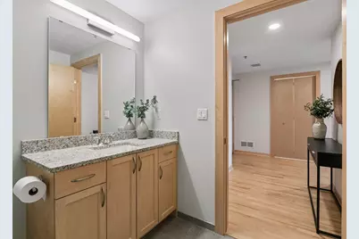 1240 S 2nd Street #716, Minneapolis, MN 55415 - Photo 25