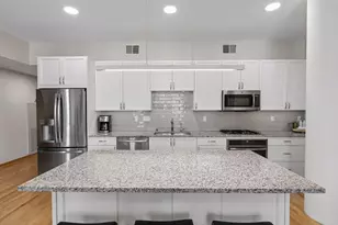 1240 S 2nd St, Minneapolis, MN 55415 - Photo 13