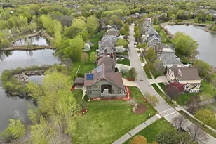 10721 Watersedge Ln, Woodbury, MN 55129 - Photo 7