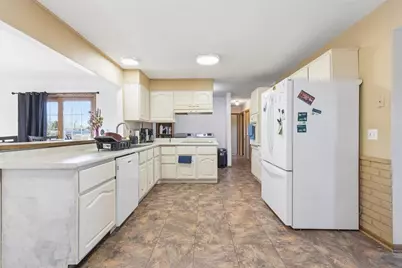 400 E Southview Drive, Marshall, MN 56258 - Photo 15