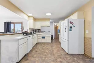 400 E Southview Dr, Marshall, MN 56258 - Photo 15