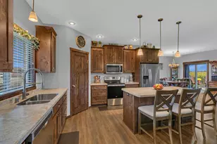 932 Waters Edge Cir, Avon, MN 56310 - Photo 5