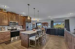 932 Waters Edge Cir, Avon, MN 56310 - Photo 3