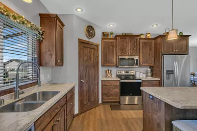 932 Waters Edge Circle, Avon, MN 56310 - Photo 9