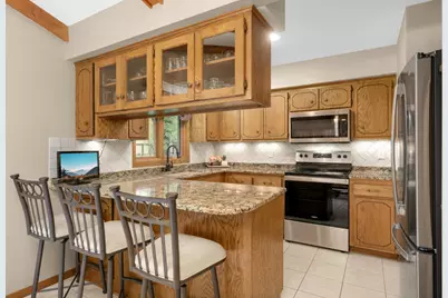 654 Tanglewood Drive, Shoreview, MN 55126 - Photo 9