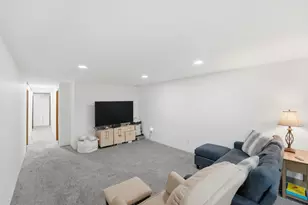 205 Victoria Dr, Alexandria, MN 56308 - Photo 17