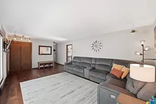 205 Victoria Dr, Alexandria, MN 56308 - Photo 5