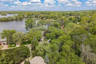 9888 Oak Shore Dr, Lakeville, MN 55044 - Photo 11