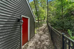 9888 Oak Shore Dr, Lakeville, MN 55044 - Photo 3