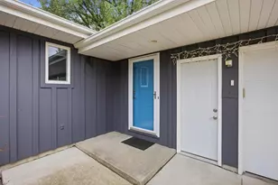 2486 W Country Club Dr S, Fargo,  58103 - Photo 3
