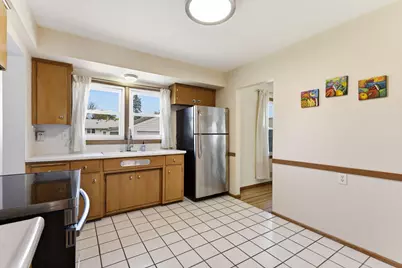 2021 Worcester Avenue, Saint Paul, MN 55116 - Photo 9