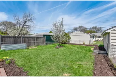 2021 Worcester Avenue, Saint Paul, MN 55116 - Photo 31