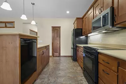 3914 Roosevelt Street NE, Saint Paul, MN 55421 - Photo 7