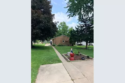 417 S Elm Street, Waconia, MN 55387 - Photo 3