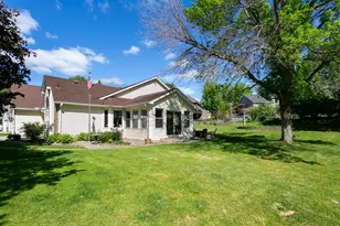 7488 Newbury Rd, Woodbury, MN 55125 - Photo 3