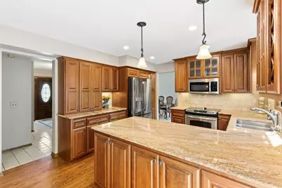 17880 Liv Lane, Eden Prairie, MN 55346 - Photo 5