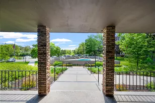 205 Barry, Wayzata, MN 55391 - Photo 71