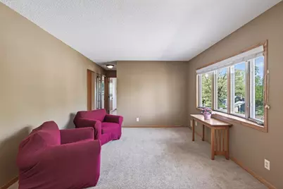 657 Granada Avenue N, Oakdale, MN 55128 - Photo 13