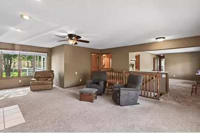 657 Granada Avenue N, Oakdale, MN 55128 - Photo 9