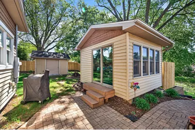 657 Granada Avenue N, Oakdale, MN 55128 - Photo 39