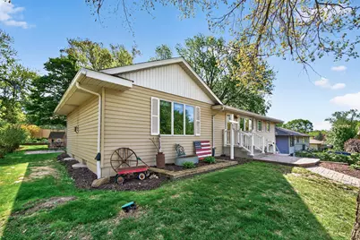 657 Granada Avenue N, Oakdale, MN 55128 - Photo 3