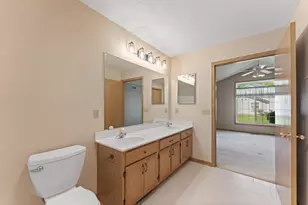 8725 Baxter Way, Inver Grove Heights, MN 55076 - Photo 11