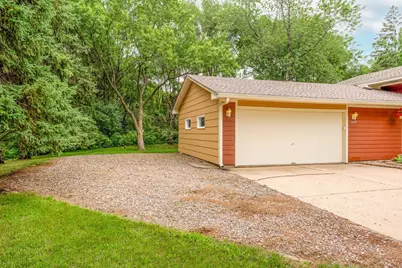 10640 Quebec Avenue N, Brooklyn Park, MN 55445 - Photo 43