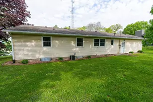 649 Oakwood Dr, Durand, WI 54736 - Photo 7