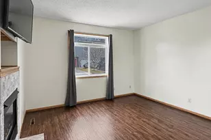 665 Kingfisher Ln, Woodbury, MN 55125 - Photo 7