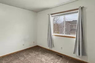 665 Kingfisher Ln, Woodbury, MN 55125 - Photo 19