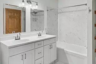 665 Kingfisher Ln, Woodbury, MN 55125 - Photo 15
