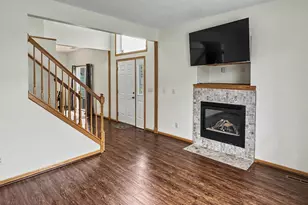 665 Kingfisher Ln, Woodbury, MN 55125 - Photo 9