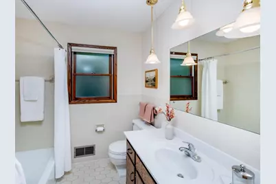 688 W Wentworth Avenue, Mendota Heights, MN 55118 - Photo 13