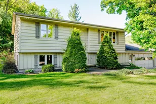 688 W Wentworth Ave, Mendota Heights, MN 55118 - Photo 1