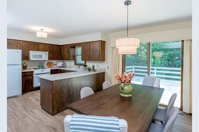 688 W Wentworth Avenue, Mendota Heights, MN 55118 - Photo 7