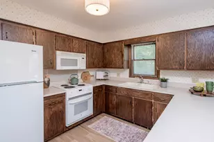 688 W Wentworth Ave, Mendota Heights, MN 55118 - Photo 9