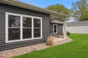 950 W 1st Ave, Edgerton, MN 56128 - Photo 9
