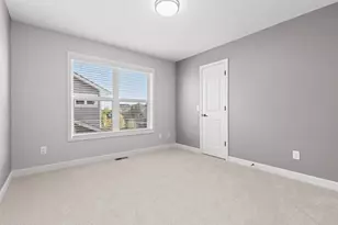 8821 Reflections Rd, Chanhassen, MN 55317 - Photo 27