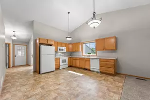 74 Crown Pointe Curve, Hudson, WI 54016 - Photo 11