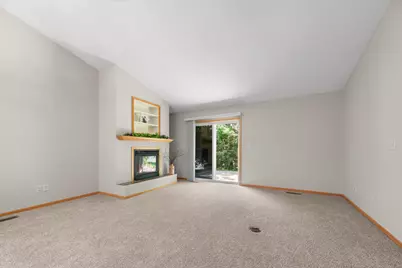 74 Crown Pointe Curve, Hudson, WI 54016 - Photo 9