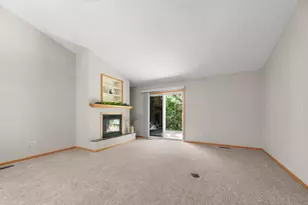 74 Crown Pointe Curve, Hudson, WI 54016 - Photo 9