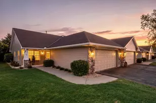 74 Crown Pointe Curve, Hudson, WI 54016 - Photo 23