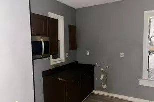 686 Sherburne Ave, Saint Paul, MN 55104 - Photo 11