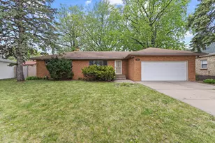 2085 Hamline Ave N, Roseville, MN 55113 - Photo 1