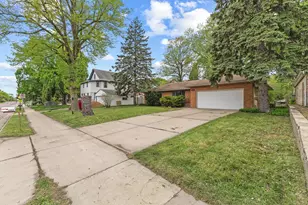 2085 Hamline Ave N, Roseville, MN 55113 - Photo 3